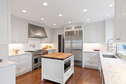 4108 Lk Dr, Milwaukee WI 53211-1719 exterior