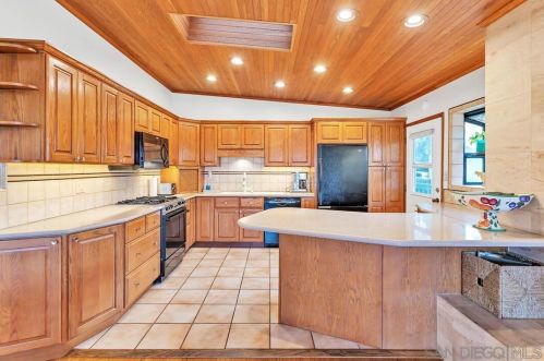 4006 Yale Ave, La Mesa CA  91941-7716 exterior