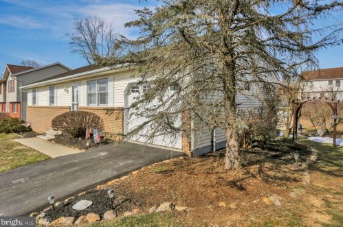 343 Cassidy Ct, Blandon, PA 19510-9769