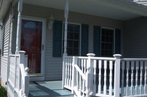 38 Thompson St, Milford, CT 06460-6323