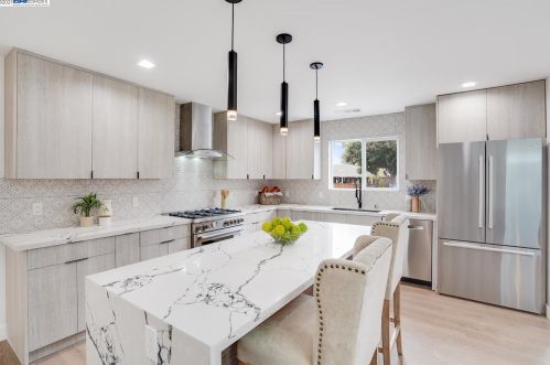 1225 Ridgeley Dr, Campbell, CA 95008-0711