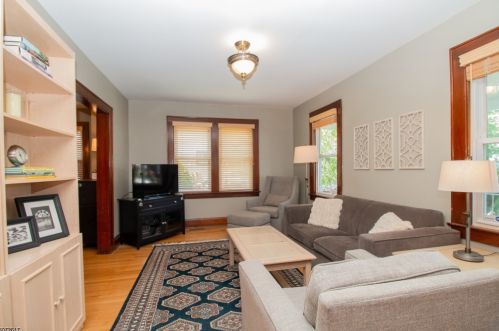 32 Portland Ave, Fanwood NJ  07023-1144 exterior