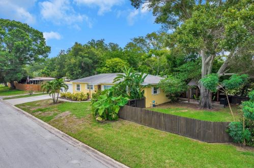 1201 53rd St, Saint Petersburg, FL 33710-5929