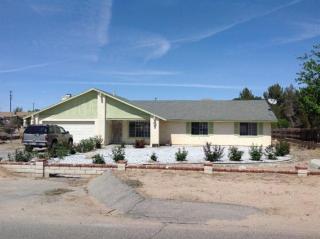 15556 Riverside St, Hesperia, CA 92345-2835