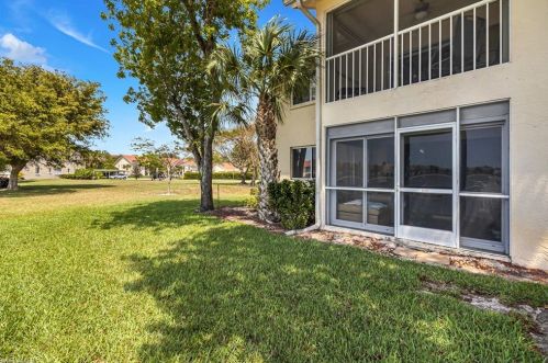 7794 Emerald Cir, Naples FL 34109-1782 exterior