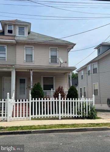 108 32nd St, Camden, NJ 08105-2325