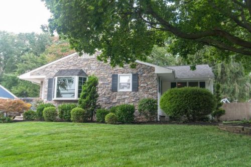 26 Melrose Ter, Middletown NJ  07748-2713 exterior