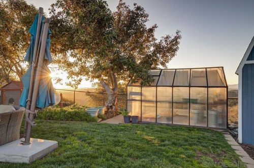 10956 Calle Oro Verde, Valley Center CA  92082-4201 exterior