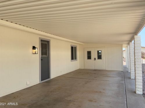 8954 Michigan Ave, Chandler AZ  85248-6446 exterior