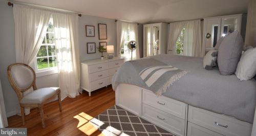 6745 Fayette St, Haymarket VA  20169-2916 exterior