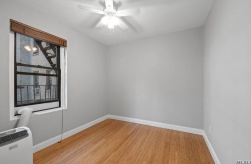 21-06 35th St, Long Island City, NY 11105