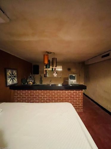 127 Pineview Dr, Mount Airy NC 27030-5145 exterior