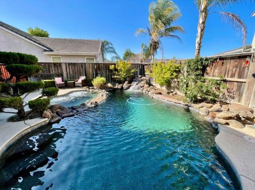 5310 Homewood Way, Riverbank, CA 95367-9508