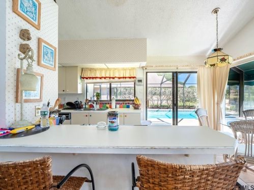 305 Mallard Ln, Daytona Beach FL 32119-8719 exterior