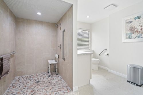 644 Mariposa Dr, Redlands CA  92373-7354 exterior