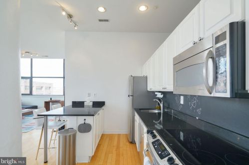 315 Arch St, Philadelphia PA  19106-1800 exterior