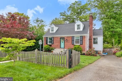 2914 Monroe Pl, Falls Church, VA 22042-2124