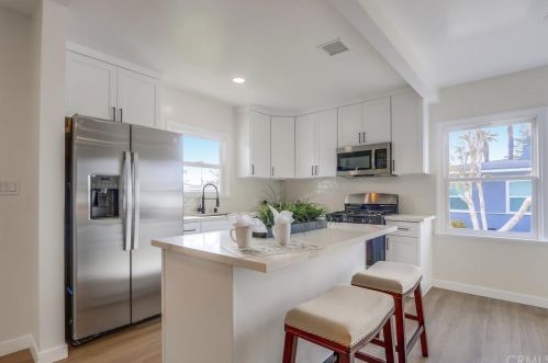 325 Cherry St, Brea CA  92821-6526 exterior