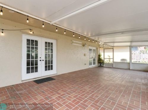 11531 10th St, Hollywood, FL 33026-4330