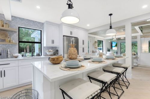 5019 Hawthorn Woods Way, Naples FL  34116-5017 exterior