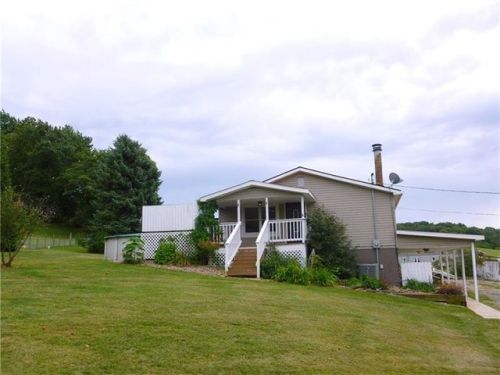 557 Potts Rd, Hookstown, PA 15050-1335