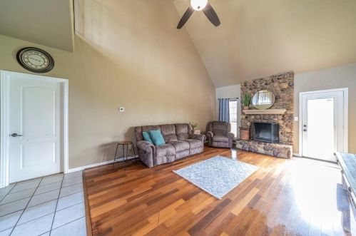 3021 Dusk Dr, Weatherford, TX 76088-7464