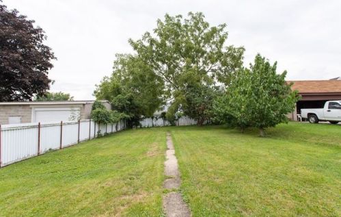 150 Lincoln Ave, Whitaker PA  15120-2330 exterior