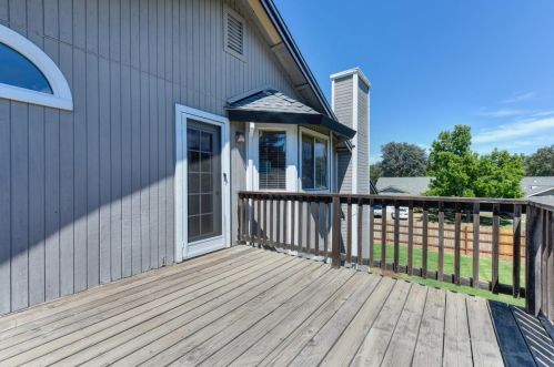 7064 Castle Creek Way, Rio Linda CA  95673-2441 exterior