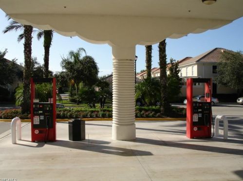 6048 Towncenter Cir, Naples FL  34119-9556 exterior