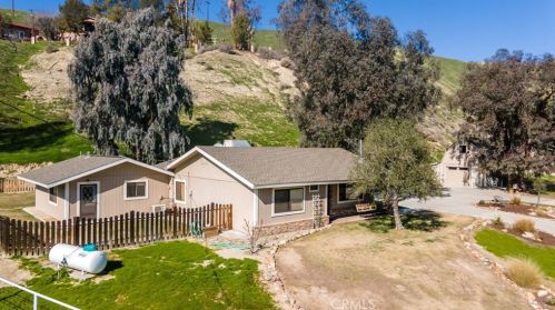 11412 Choctaw Dr, Bakersfield, CA 93308-9510