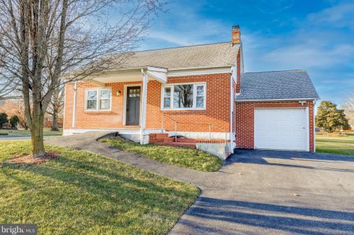 187 Gilbertsville Rd, Gilbertsville, PA 19525-9110