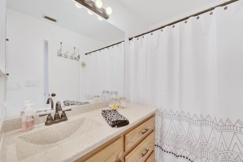 625 Evans Rd, Liberty Farms CA  95620-4272 exterior