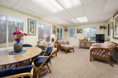 10 Lee Dr, Lyme CT  06371-2111 exterior