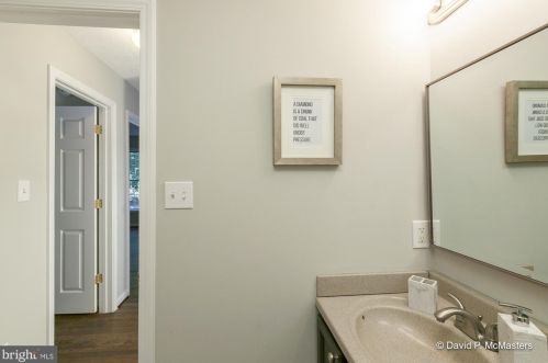 277 Black Cub Run Ln, Harpers Ferry WV  25425-6805 exterior