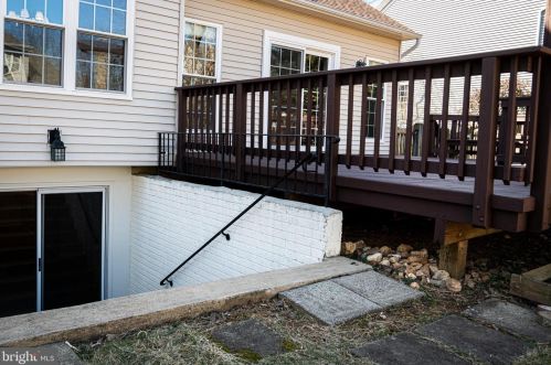 206 Wingate Pl, Leesburg VA 20175-2531 exterior