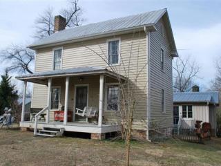 2416 Glencoe St, Burlington, NC 27217-8892