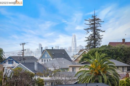 5117 Fairfax Ave, Oakland CA  94601-5410 exterior