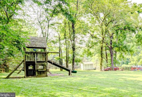 13786 Milltown Rd, Lovettsville VA  20180-3517 exterior