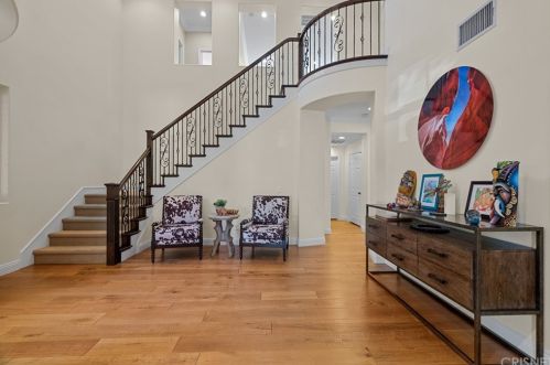 26849 Grey Pl, Santa Clarita, CA 91381-1017