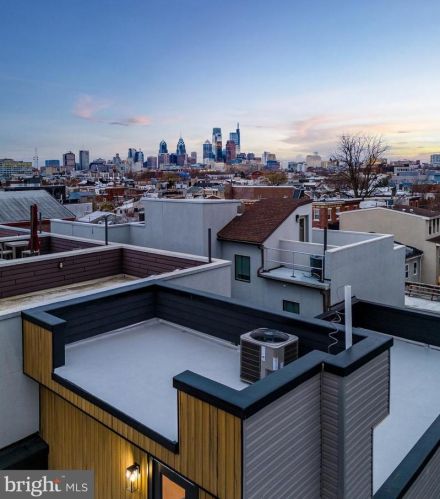1108 3rd St, Philadelphia PA  19147-0053 exterior