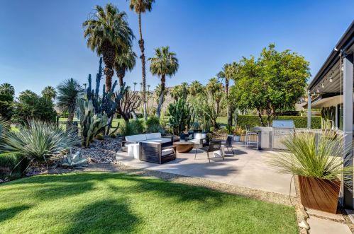 40267 Club View Dr, Rancho Mirage CA  92270-3527 exterior