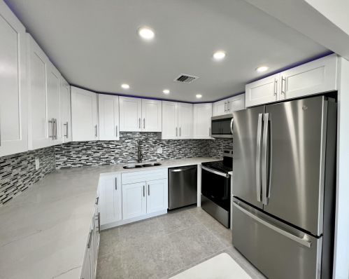 409 Greenbrier A, West Palm Beach FL  33417-2387 exterior