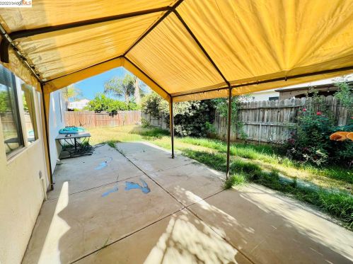 1416 Dylan Creek Dr, Grayson CA  95363-8765 exterior