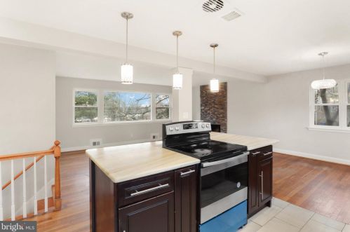 3216 Hewitt St, Falls Church VA  22042-2508 exterior