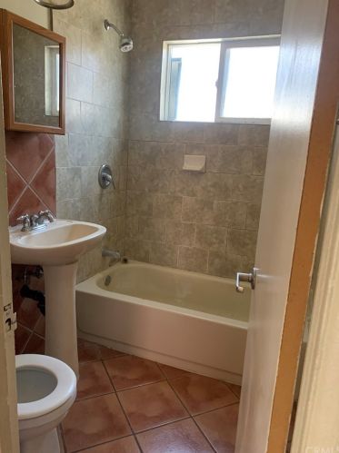 2541 Missouri Ave, South Gate CA  90280-3938 exterior