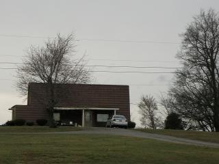 398 Farmers Dr, Cooperstown, KY 42276-7105