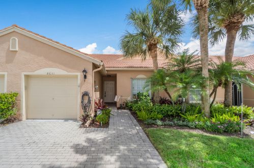 8631 Logia Cir, Boynton Beach FL  33472-7126 exterior