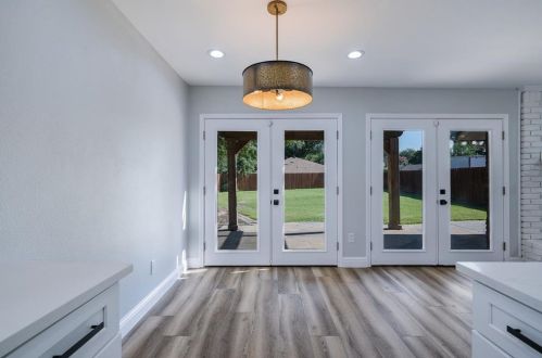 1410 Woodcreek Dr, Richardson TX  75082-4518 exterior