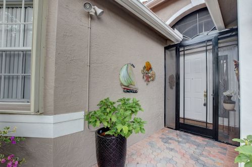 7090 Prado Lake Dr, Delray Beach FL  33446-3735 exterior