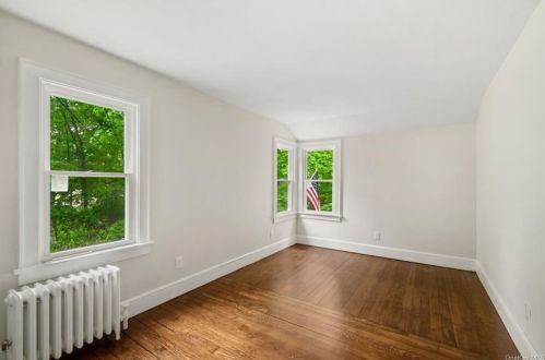 1025 Peekskill Hollow Rd, Tompkins Corners NY  10579-1715 exterior